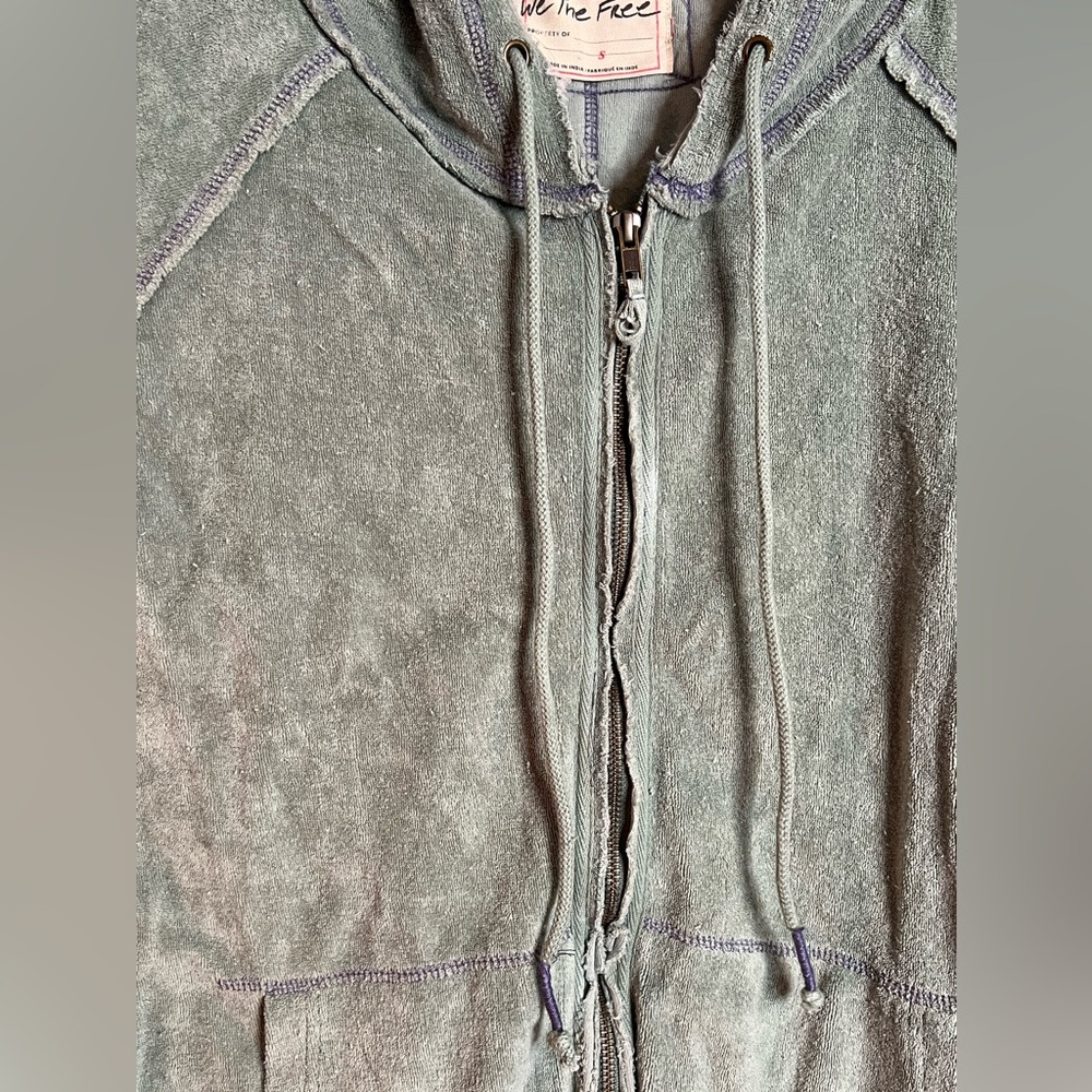 Free People zip pancho. - Picture 5 of 5